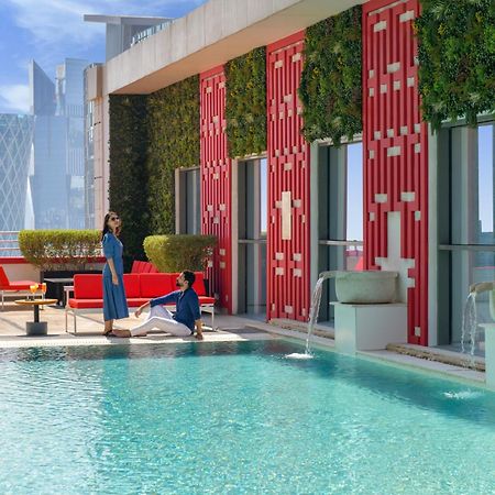 Dusit Doha Hotel Esterno foto The pool at the 87th floor