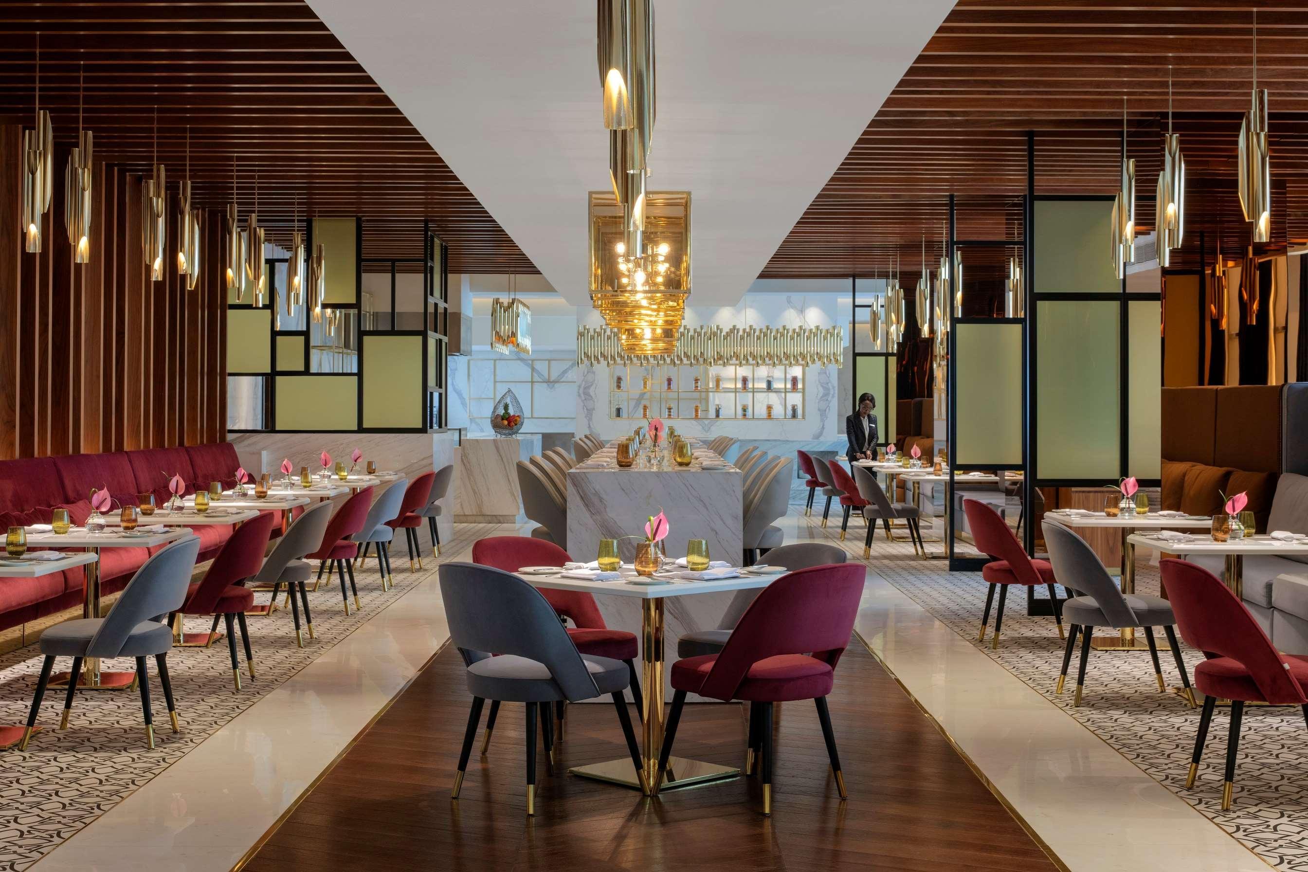 Dusit Doha Hotel Esterno foto The restaurant