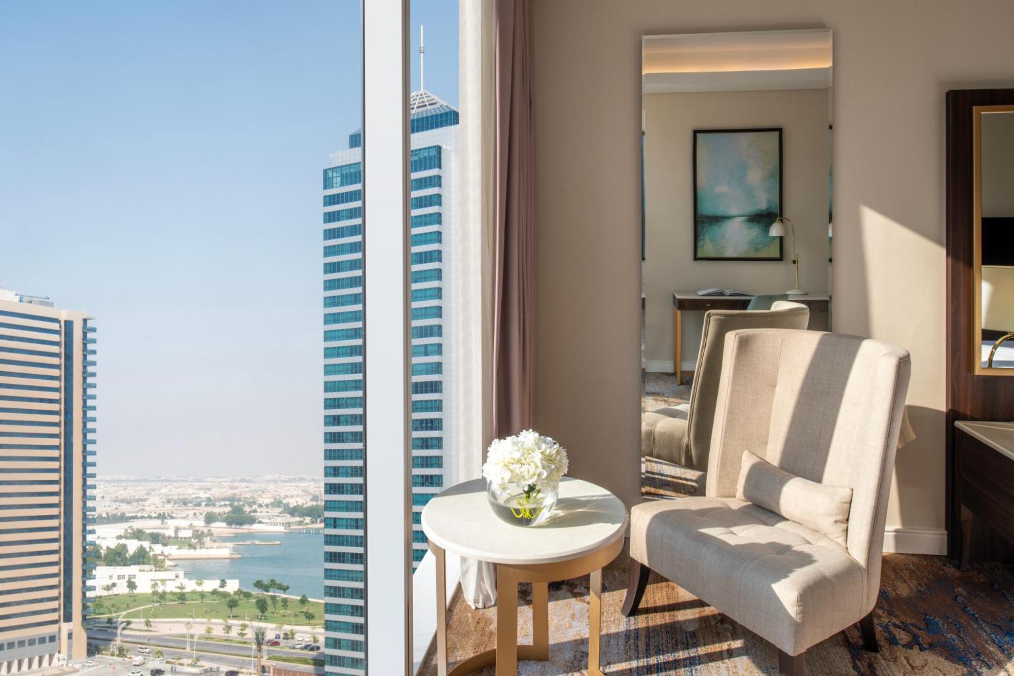 Dusit Doha Hotel Esterno foto A view of the hotel